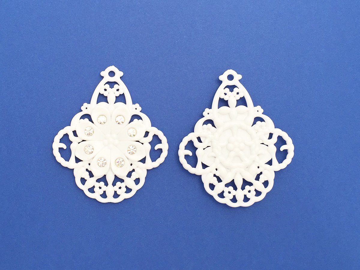 PEND.PLEXI C/STRASS MM.65×55 BIANCO