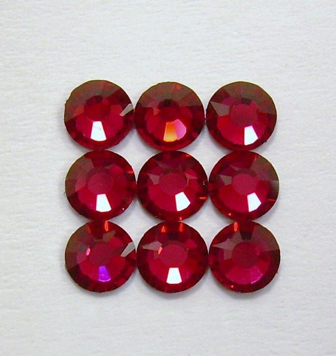 PRECIOSA STRASS HOT FIX SS16 RUBY