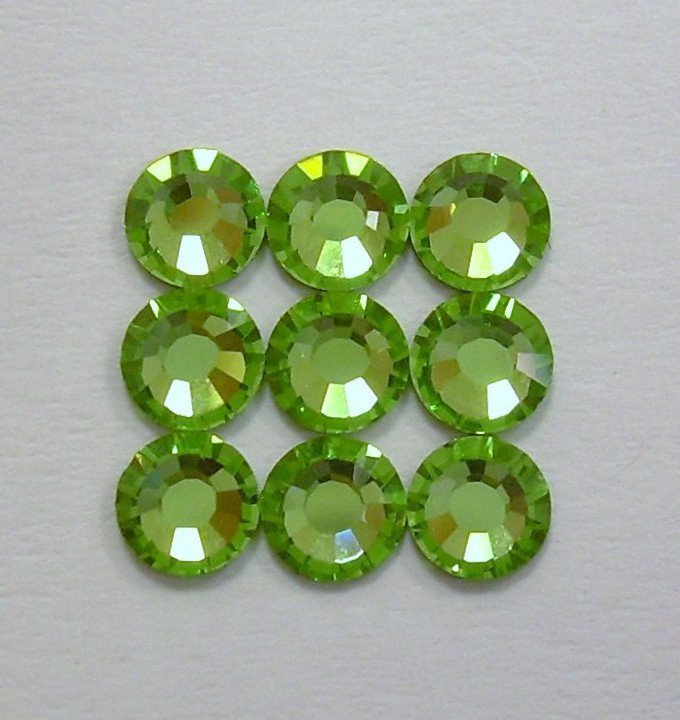 PRECIOSA STRASS HOT FIX SS34 PERIDOT