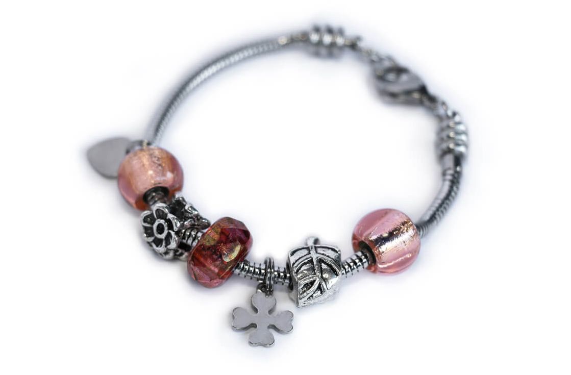 Bracciale tipo “PANDORA” tema natura con Charms in acciaio e Perle colore Rosa